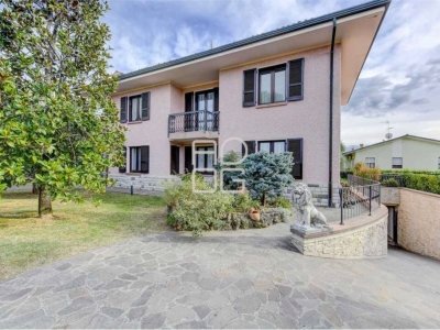 casa indipendente in vendita a Soiano del Lago