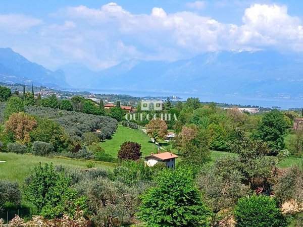 casa indipendente in vendita a Soiano del Lago