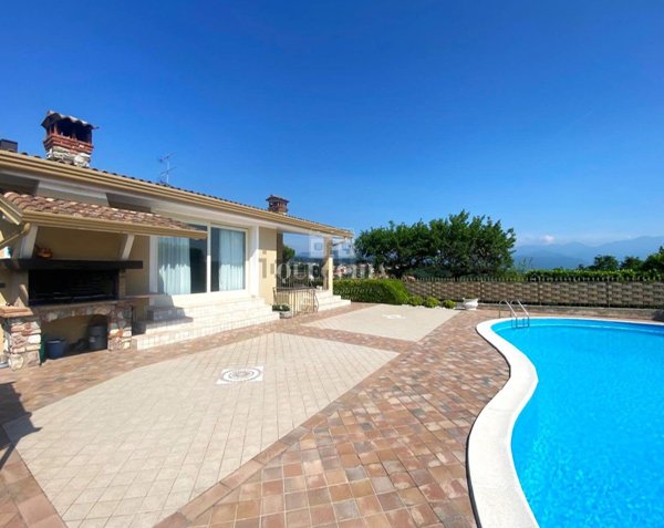 casa indipendente in vendita a Soiano del Lago