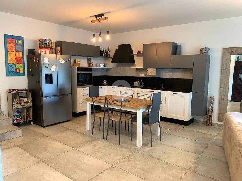 casa indipendente in vendita a Soiano del Lago
