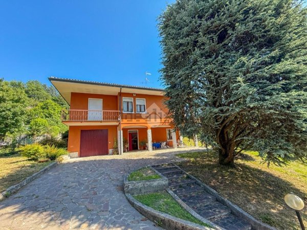 casa indipendente in vendita a Soiano del Lago