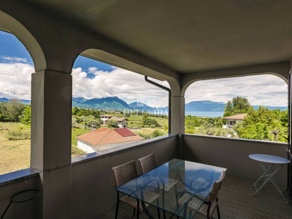 casa indipendente in vendita a Soiano del Lago