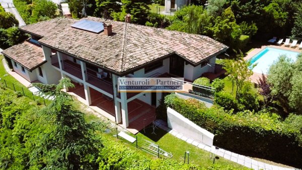 casa indipendente in vendita a Soiano del Lago