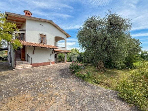 casa indipendente in vendita a Soiano del Lago