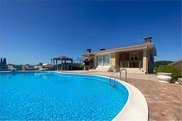 casa indipendente in vendita a Soiano del Lago