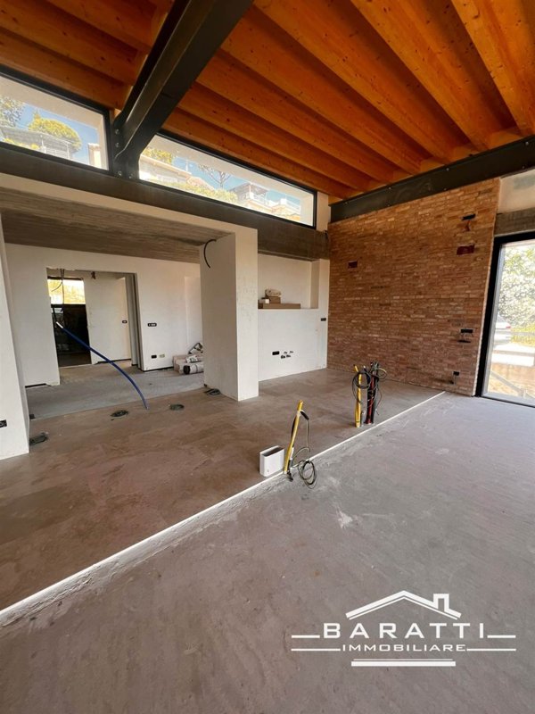 casa indipendente in vendita a Soiano del Lago