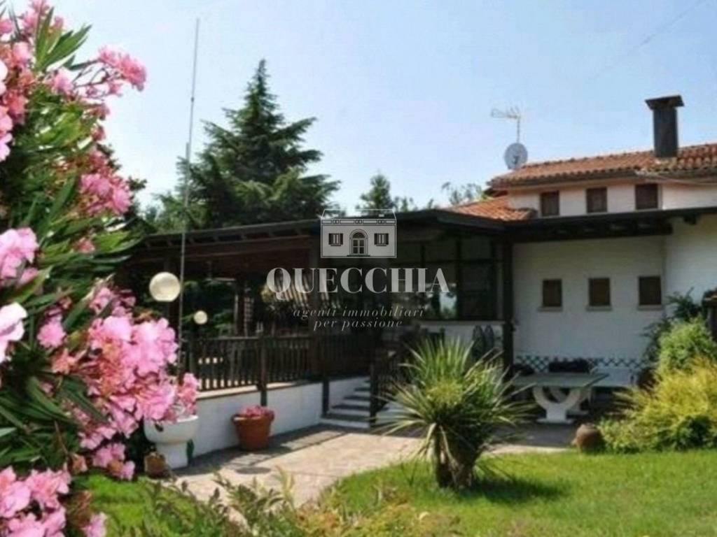 casa indipendente in vendita a Soiano del Lago