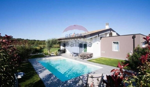 casa indipendente in vendita a Soiano del Lago