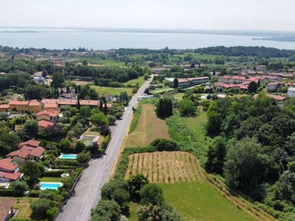 terreno edificabile in vendita a Soiano del Lago