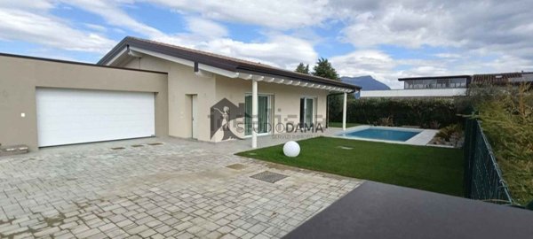 casa indipendente in vendita a Soiano del Lago