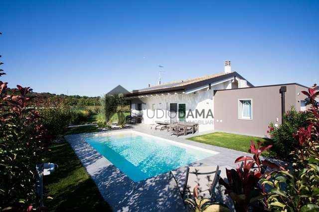 casa indipendente in vendita a Soiano del Lago