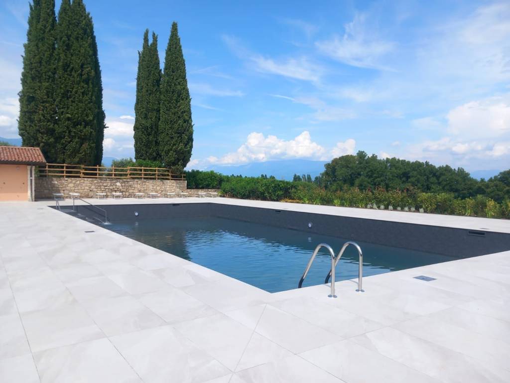 appartamento in vendita a Soiano del Lago