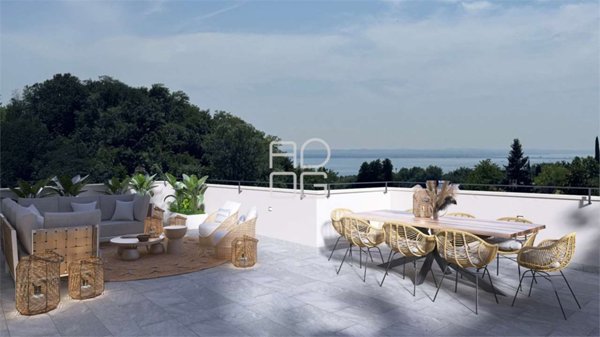 casa indipendente in vendita a Soiano del Lago