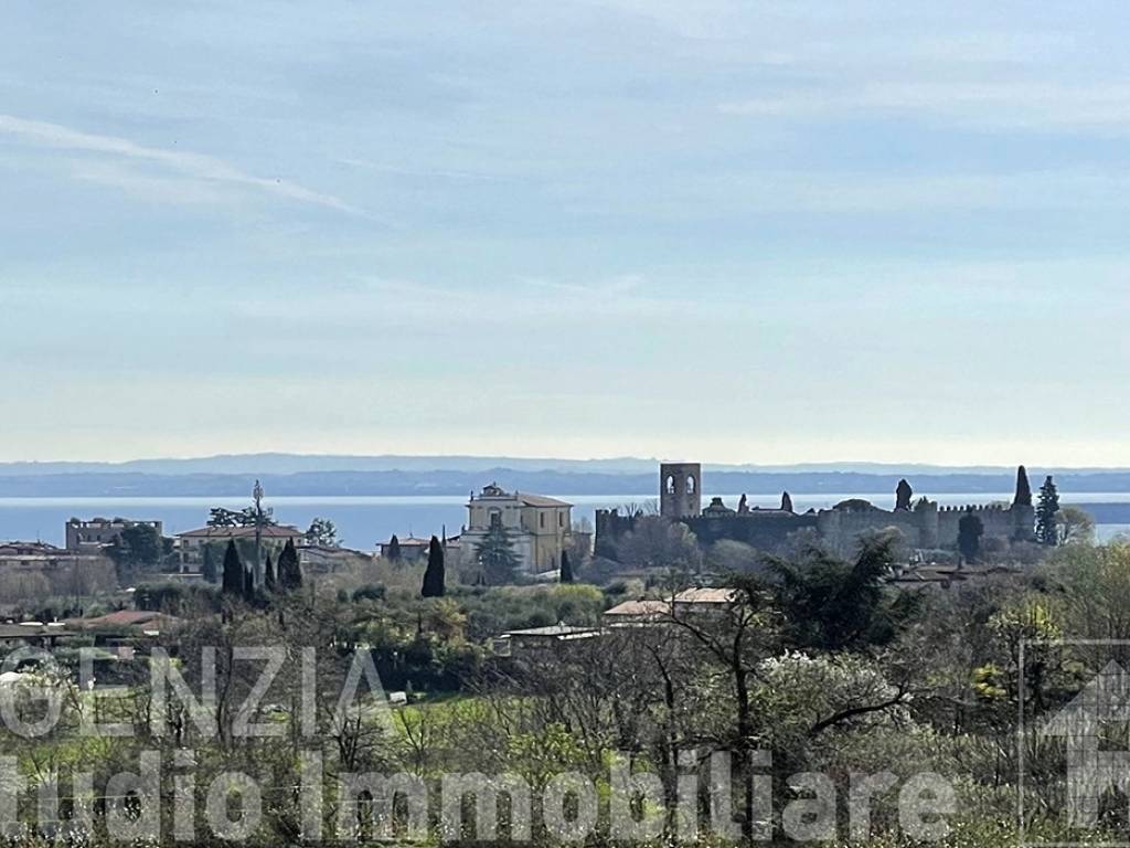 casa indipendente in vendita a Soiano del Lago