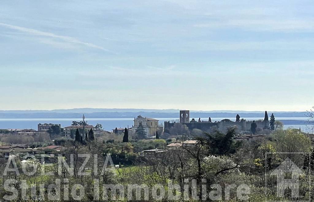 casa indipendente in vendita a Soiano del Lago