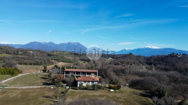 casa indipendente in vendita a Soiano del Lago