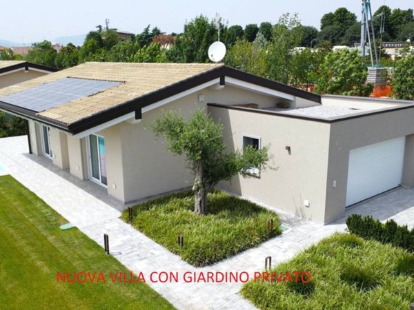 casa indipendente in vendita a Soiano del Lago