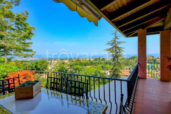 casa indipendente in vendita a Soiano del Lago