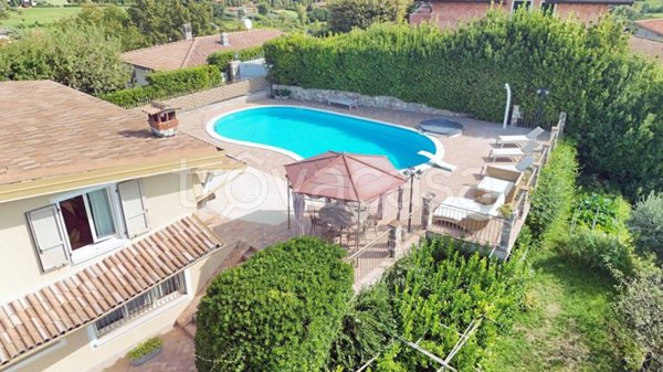 casa indipendente in vendita a Soiano del Lago