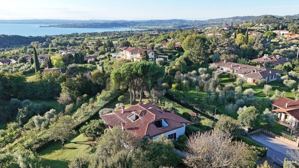 casa indipendente in vendita a Soiano del Lago