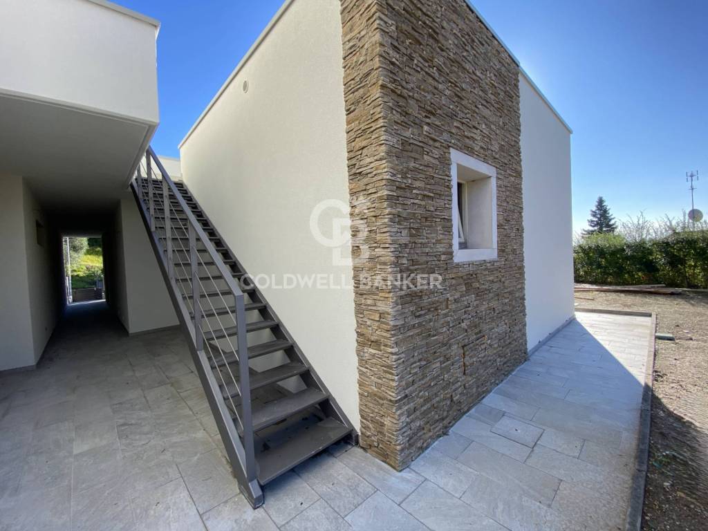 casa indipendente in vendita a Soiano del Lago