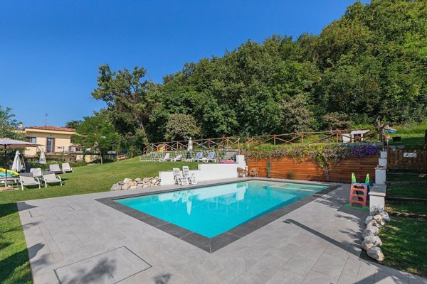 casa indipendente in vendita a Soiano del Lago