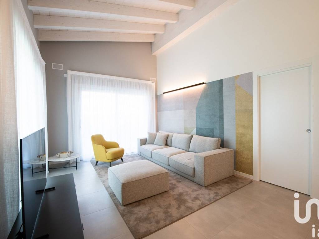 casa indipendente in vendita a Soiano del Lago