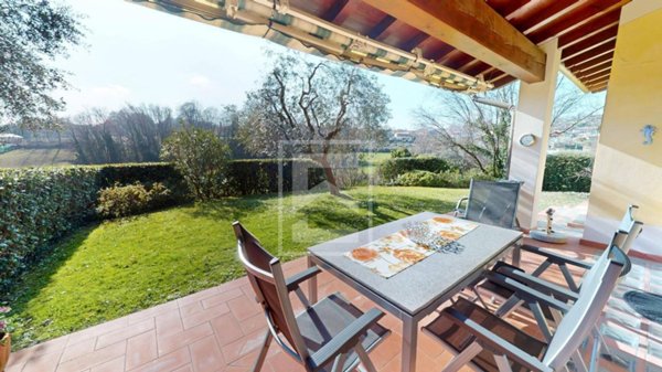 casa indipendente in vendita a Soiano del Lago