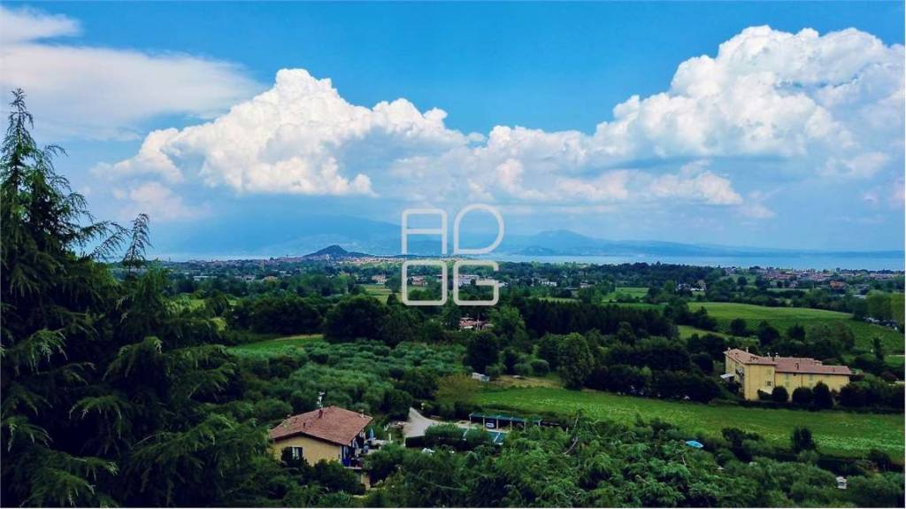 casa indipendente in vendita a Soiano del Lago