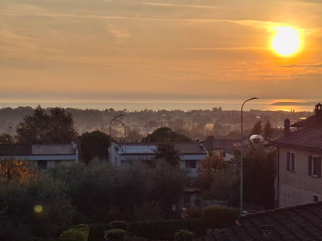 casa indipendente in vendita a Soiano del Lago