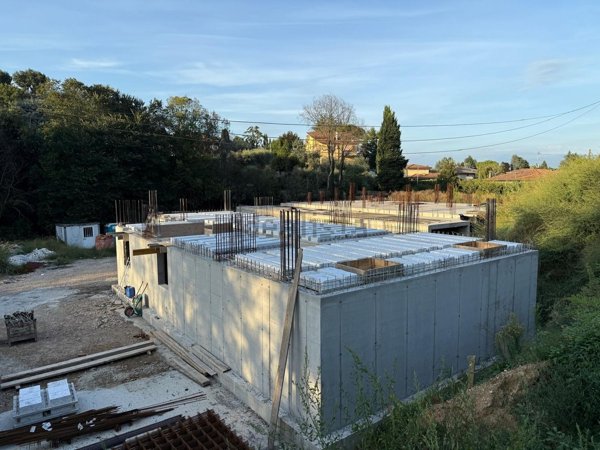 casa indipendente in vendita a Soiano del Lago