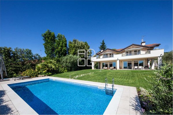 casa indipendente in vendita a Soiano del Lago