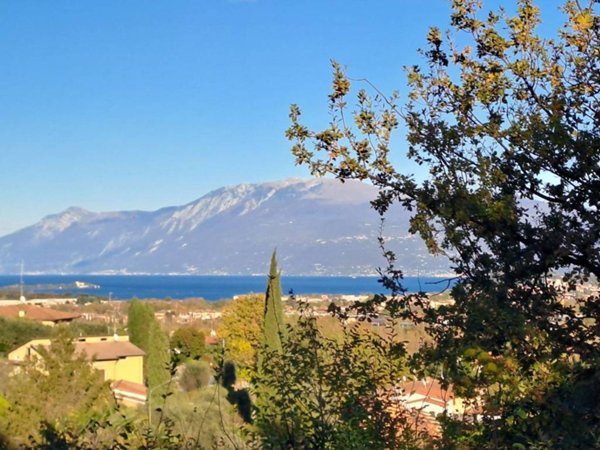 casa indipendente in vendita a Soiano del Lago