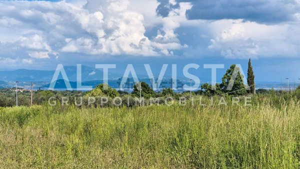 terreno edificabile in vendita a Soiano del Lago