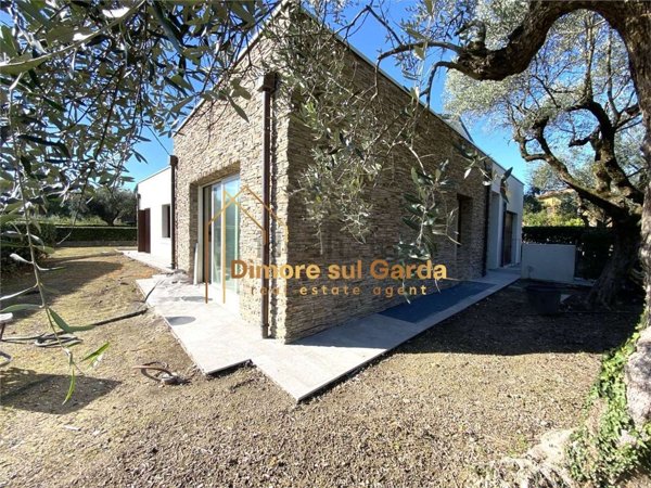 casa indipendente in vendita a Soiano del Lago