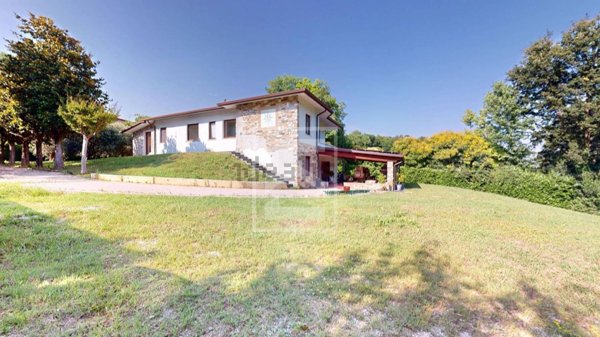 casa indipendente in vendita a Soiano del Lago