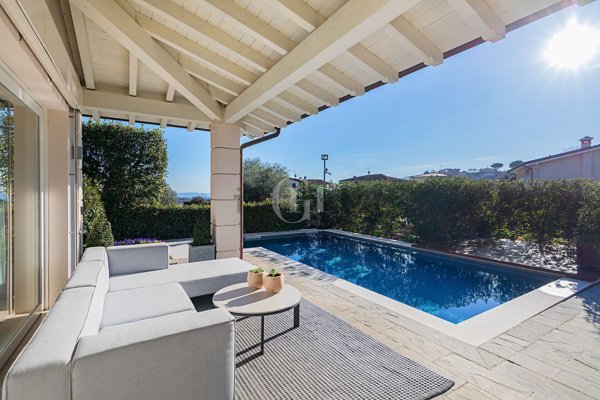 casa indipendente in vendita a Soiano del Lago