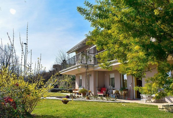 casa indipendente in vendita a Soiano del Lago