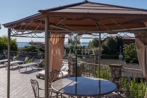 casa indipendente in vendita a Soiano del Lago