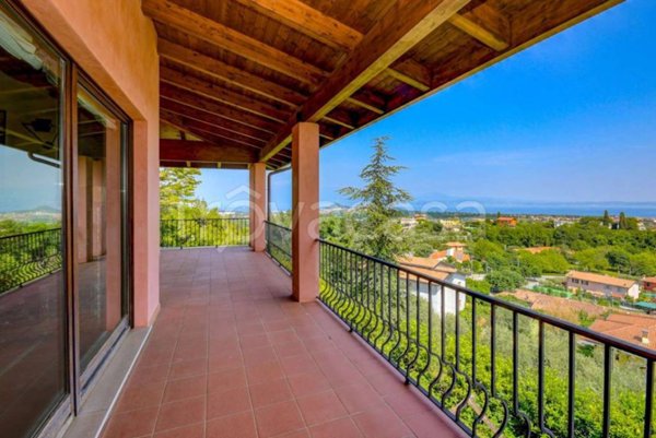 casa indipendente in vendita a Soiano del Lago