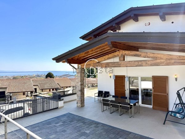 casa indipendente in vendita a Soiano del Lago