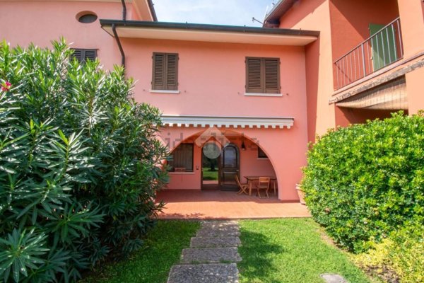 casa indipendente in vendita a Soiano del Lago