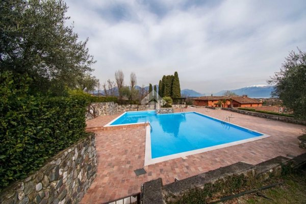 casa indipendente in vendita a Soiano del Lago