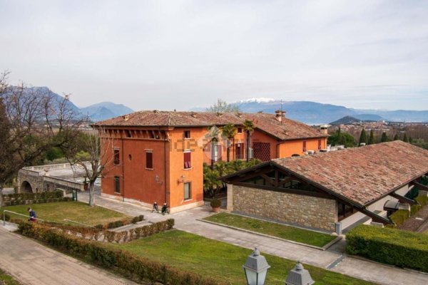 casa indipendente in vendita a Soiano del Lago