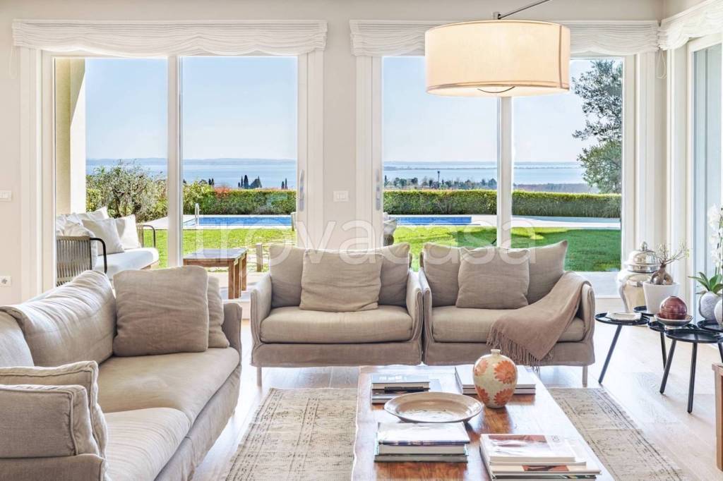 casa indipendente in vendita a Soiano del Lago