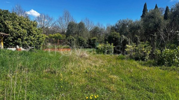 terreno edificabile in vendita a Soiano del Lago