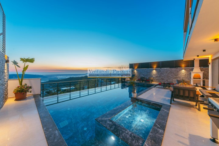 casa indipendente in vendita a Soiano del Lago