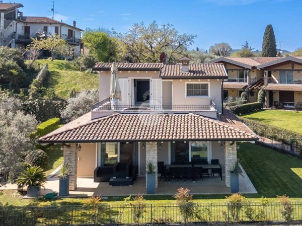 casa indipendente in vendita a Soiano del Lago