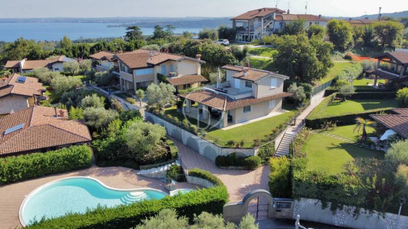 casa indipendente in vendita a Soiano del Lago