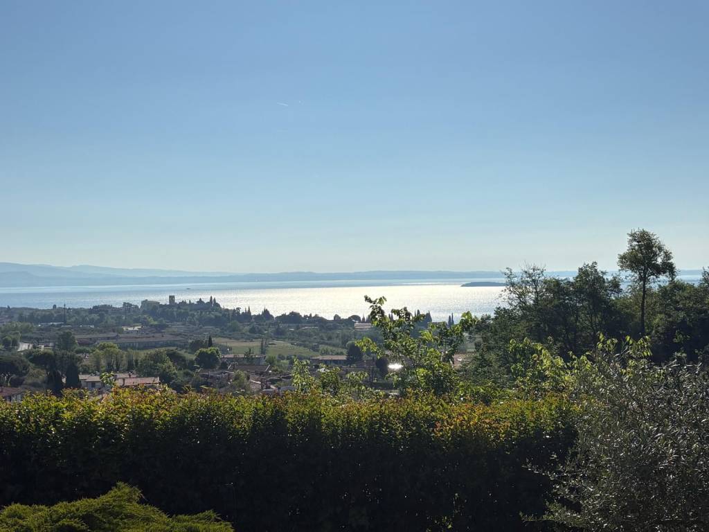 casa indipendente in vendita a Soiano del Lago